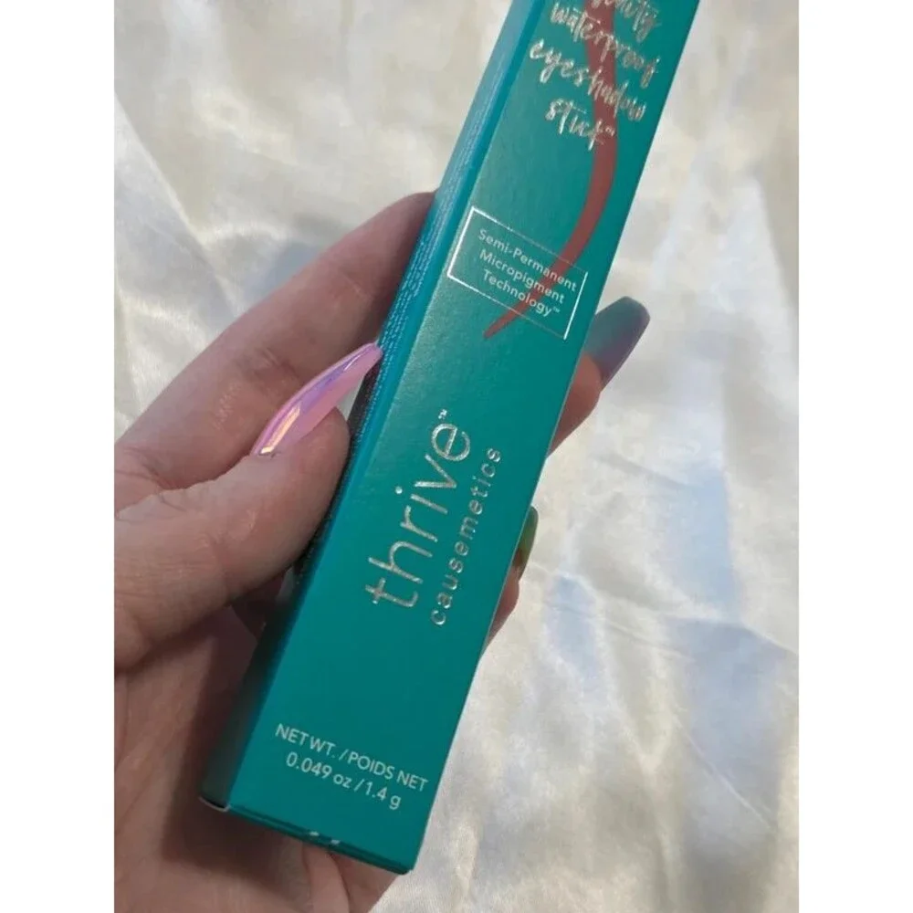 Thrive Infinity Waterproof Eyeshadow Stick - Tai (warm cranberry matte)